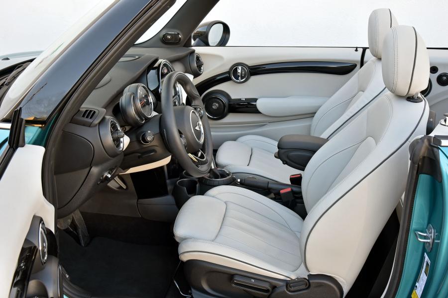  Mini Cooper S Cabrio 2016 года  (US) (фото 28 из 30)